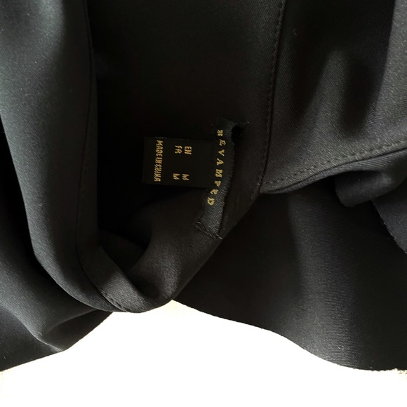 Asymmetrical Cropped Top - Picture 3 of 3